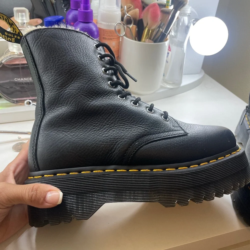 Doc Marten’s Leather Fur - Picture 1 of 11
